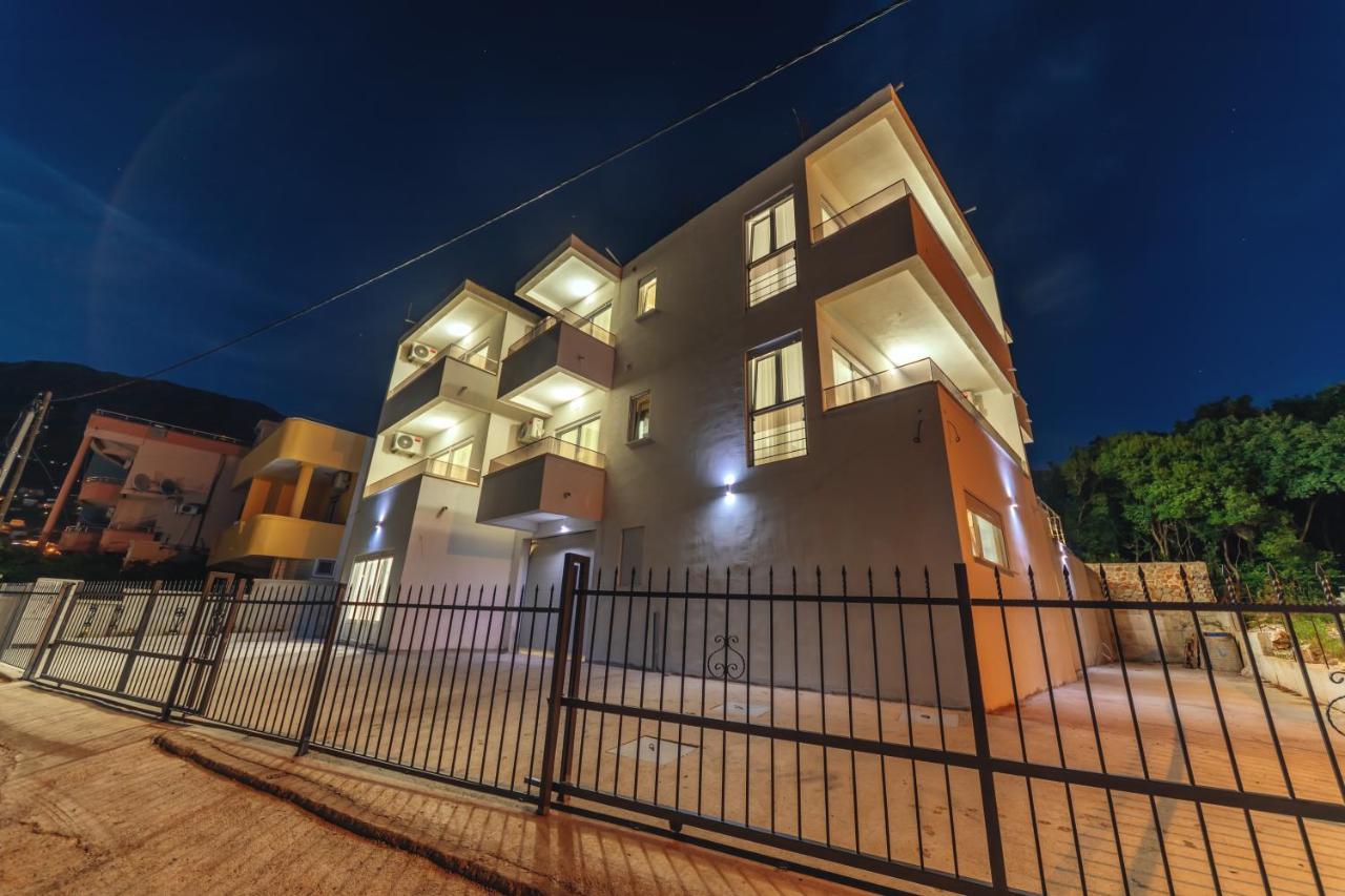 Harasta Lux Apartment Bar Exterior photo