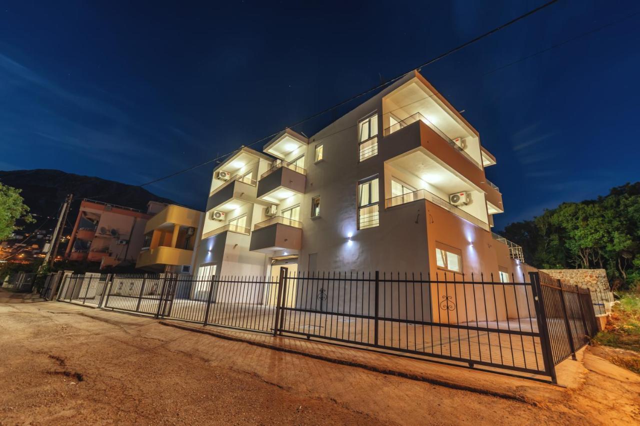 Harasta Lux Apartment Bar Exterior photo