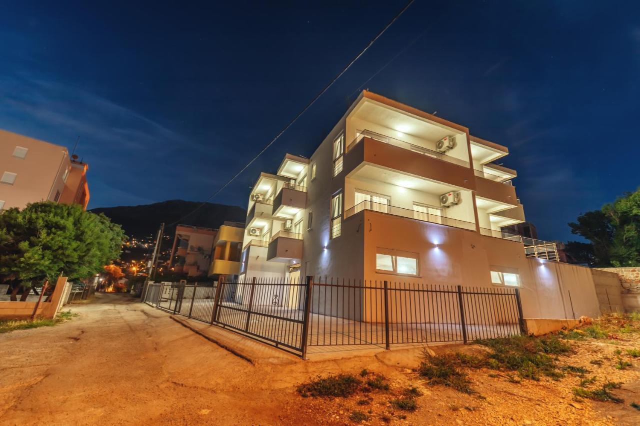 Harasta Lux Apartment Bar Exterior photo