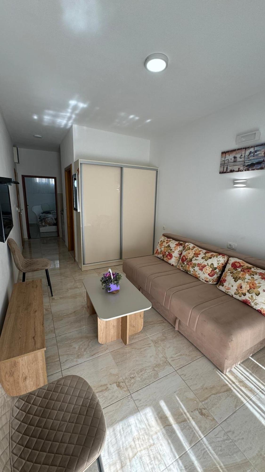 Harasta Lux Apartment Bar Exterior photo