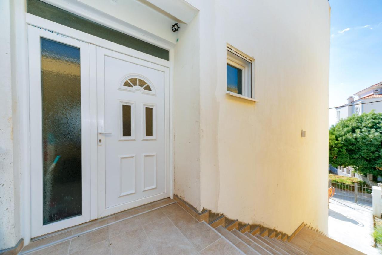Harasta Lux Apartment Bar Exterior photo