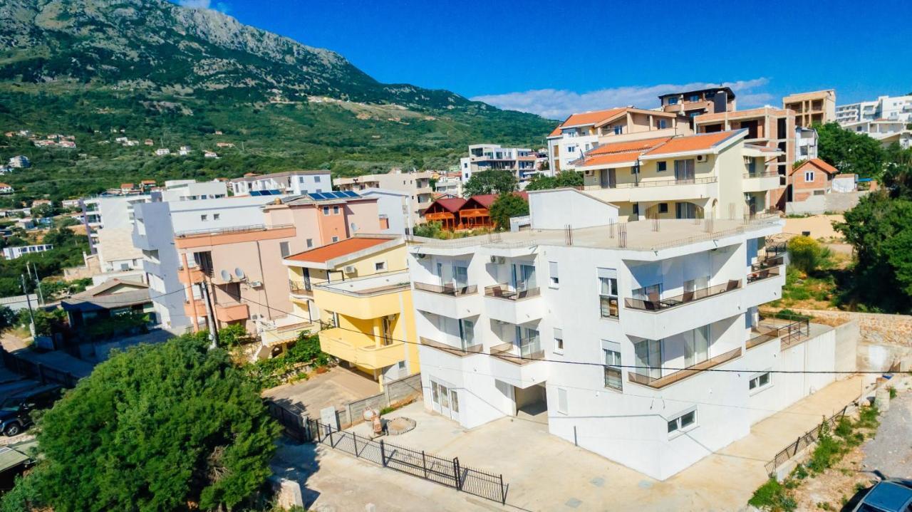 Harasta Lux Apartment Bar Exterior photo