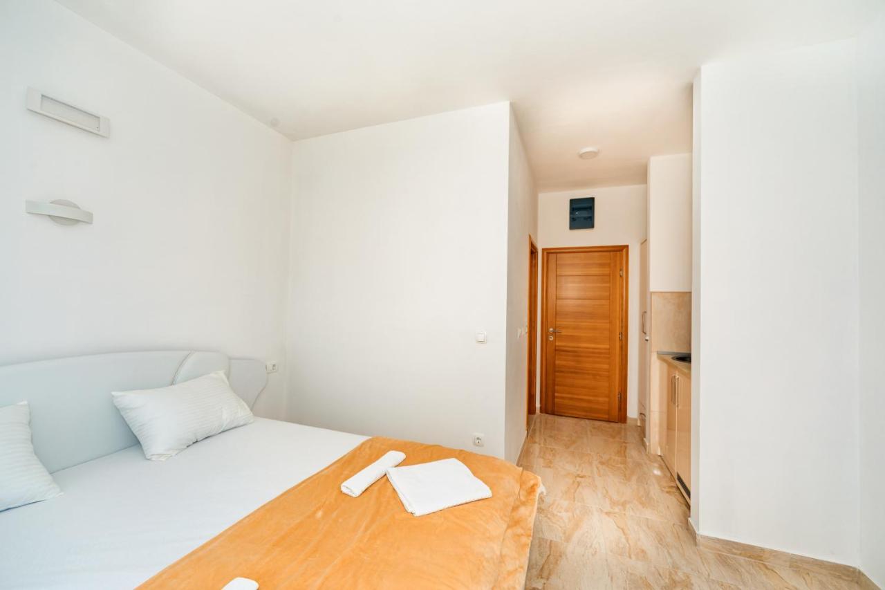 Harasta Lux Apartment Bar Exterior photo