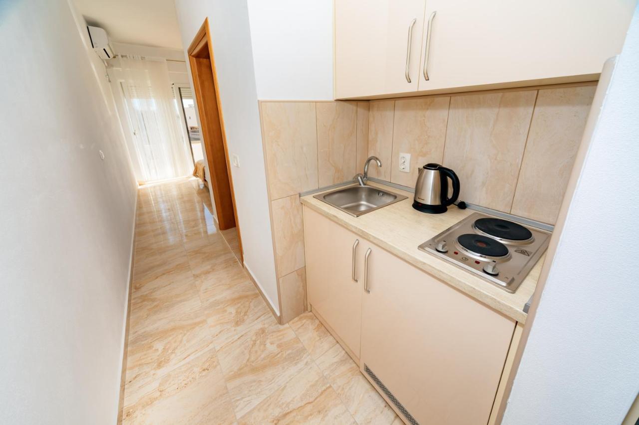 Harasta Lux Apartment Bar Exterior photo